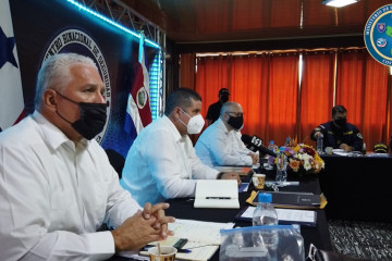 Encuentro entre autoridades de seguridad de Costa Rica y Panamá. Foto: Ministerio de Seguridad de Costa Rica.