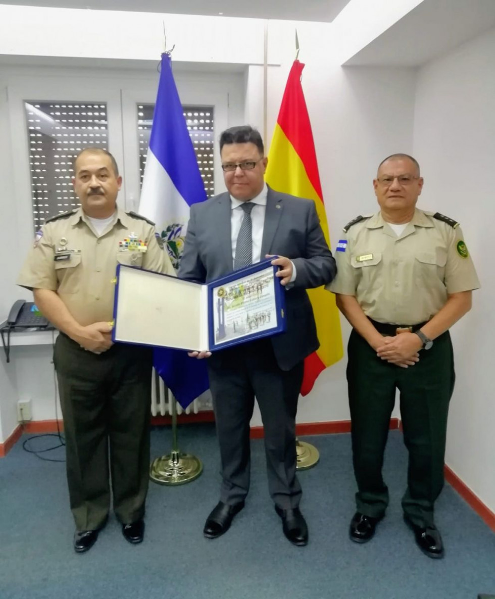 Acto de reconocimiento. Foto: Embajada de El Salvador en España